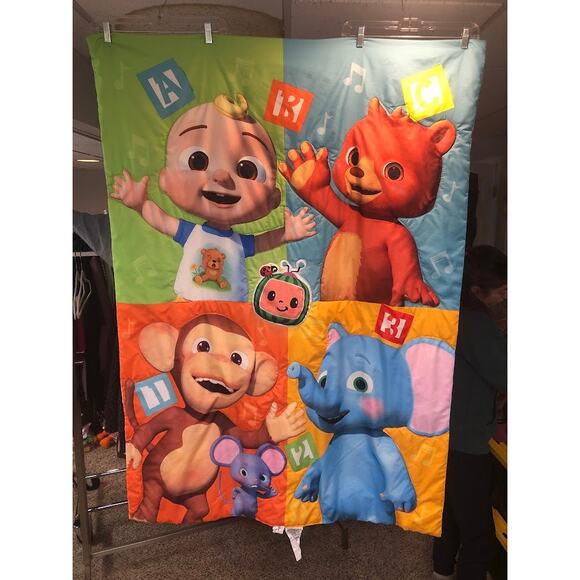 CoComelon Toddler Bedding Set – Reversible Comforter & Sheets - Picture 8 of 16